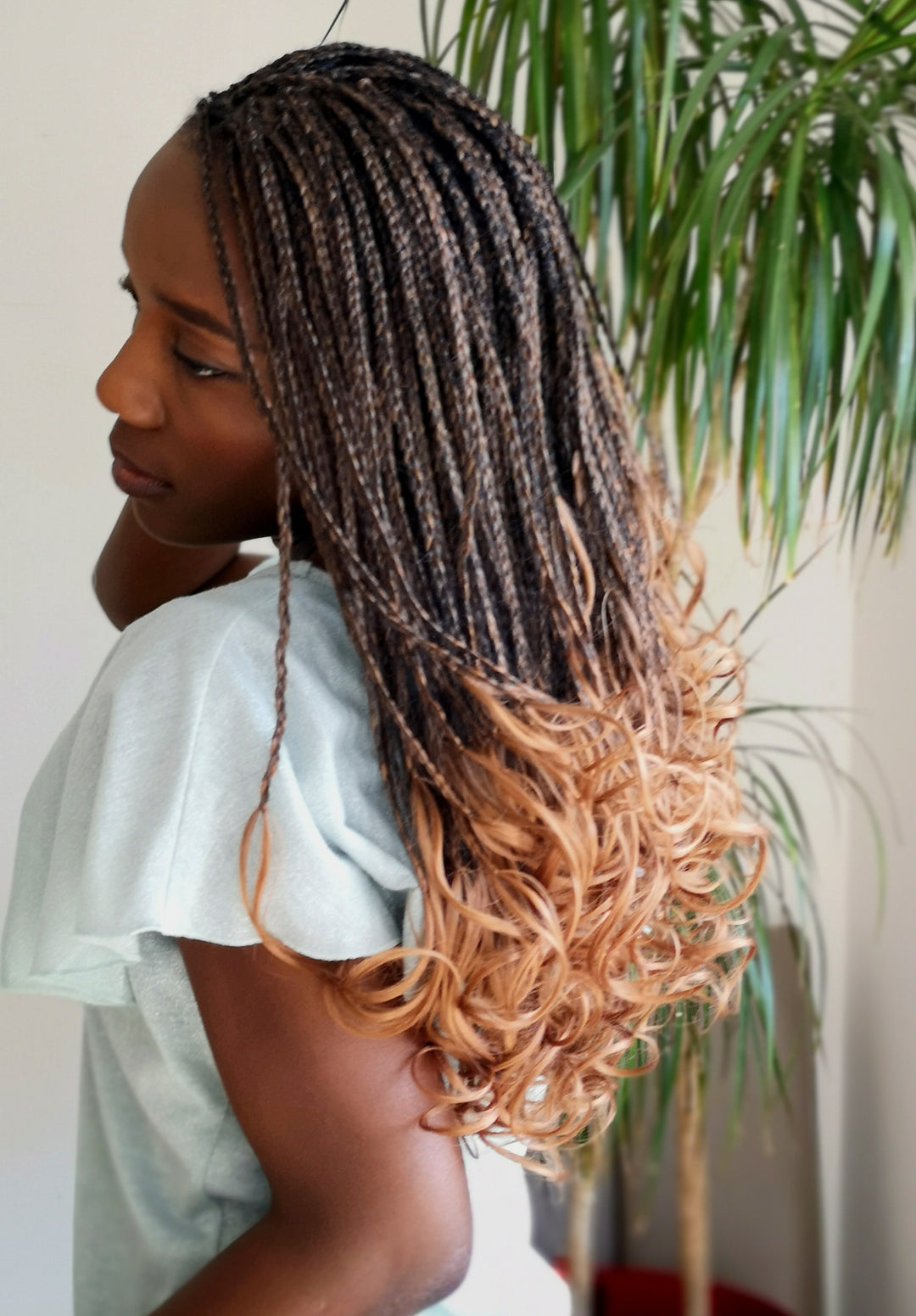 Besava Loose Curly Braids Short 1B/30