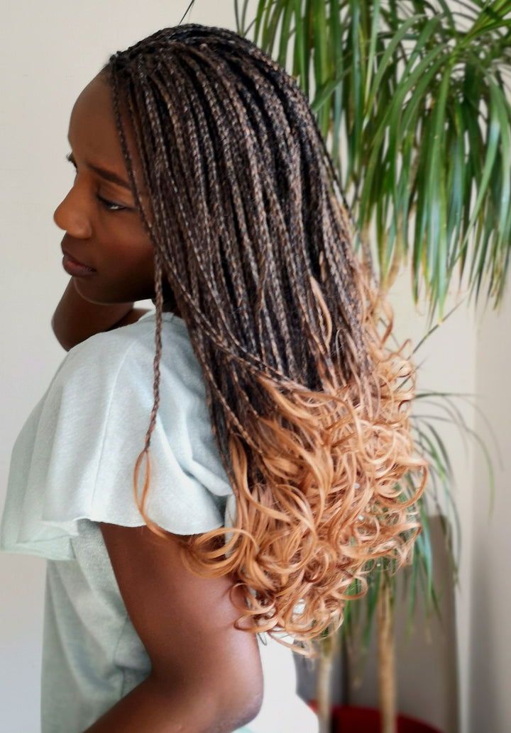 Besava Loose Curly Braids Short 1B/30